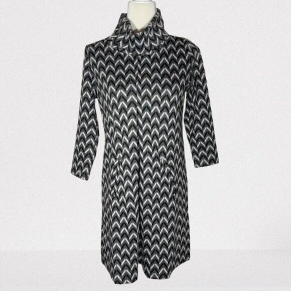 Top It Off Women's Turtle Neck Geometric Black Gray White Dress - Small - Picture 1 of 6